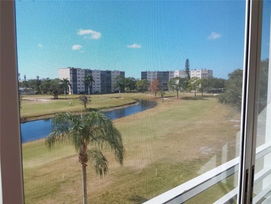 Best buy in Pinebrook! Step into affordability! This 2 bedroom 2 on Pinebrook/Ironwood Golf Course in Florida - for sale on GolfHomes.com, golf home, golf lot