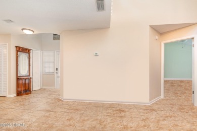 Welcome to this charming, light-filled condo in the highly on Spruce Creek Golf Club in Florida - for sale on GolfHomes.com, golf home, golf lot