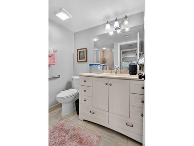 BEAUTIFULLY UPDATED AND UPGRADED FIRST FLOOR 2/2 IN THE ALL on Kings Point Golf -Flanders Way in Florida - for sale on GolfHomes.com, golf home, golf lot