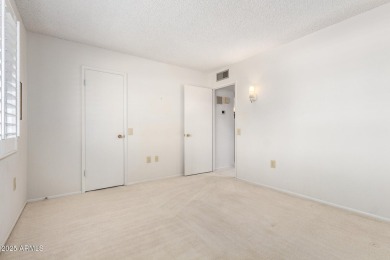 Welcome to this charming and well-maintained 3-bedroom, 2-bath on Sun City-Willow Creek / Willow Brook  in Arizona - for sale on GolfHomes.com, golf home, golf lot