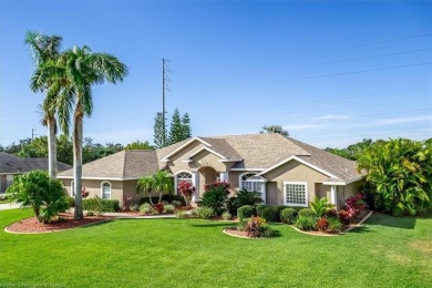 BEAUTIFUL, SPACIOUS, POOL HOME IN GREAT GOLFING COMMUNITY. 3 on Golf Hammock Country Club in Florida - for sale on GolfHomes.com, golf home, golf lot