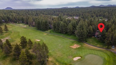 Beautifully updated turnkey Mountain View Lodge Condo with on Sunriver Woodlands Golf Course in Oregon - for sale on GolfHomes.com, golf home, golf lot