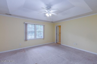 $2,200 USE AS YOU CHOOSE CREDIT FOR BUYERS AT CLOSING!

Welcome on Harbour Point Golf Club in North Carolina - for sale on GolfHomes.com, golf home, golf lot