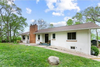 Welcome to your own slice of paradise on Lake Koshkonong! This on Koshkonong Mounds Country Club in Wisconsin - for sale on GolfHomes.com, golf home, golf lot