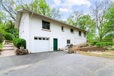 Welcome to your own slice of paradise on Lake Koshkonong! This on Koshkonong Mounds Country Club in Wisconsin - for sale on GolfHomes.com, golf home, golf lot