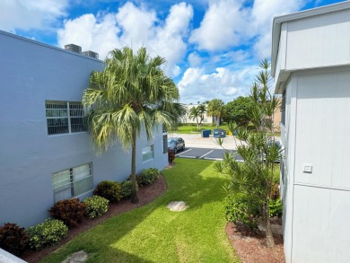 CALLING ALL INVESTORS! TENANT OCCUPIED, UPDATED 2/2 UNIT - NO on Kings Point Golf -Flanders Way in Florida - for sale on GolfHomes.com, golf home, golf lot
