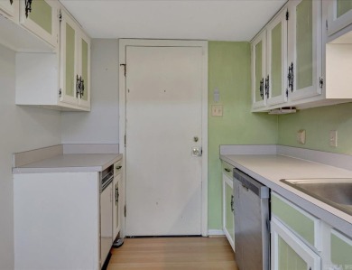 A chance to buy a piece of history! This rare 4BR/3BA condo is on Belvedere Golf Club in Arkansas - for sale on GolfHomes.com, golf home, golf lot