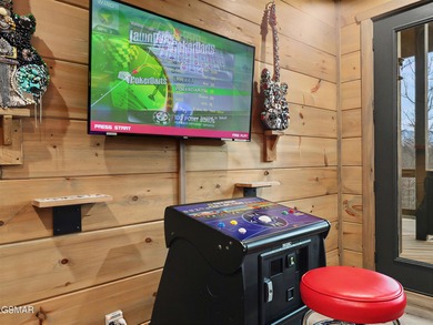 Welcome to this pristine 3 story modern cabin in the highly on Bent Creek Golf Course in Tennessee - for sale on GolfHomes.com, golf home, golf lot