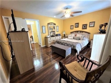 Well maintained 2 story 2/2.5 bath townhome in Kendale Lakes on Miccosukee Golf and Country Club in Florida - for sale on GolfHomes.com, golf home, golf lot