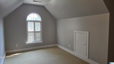 Enjoy cul de sac living in the exclusive Inverness Green! A on Inverness Country Club in Alabama - for sale on GolfHomes.com, golf home, golf lot