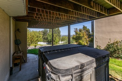 Welcome to this charming Draper rambler, perfectly situated to on South Mountain Golf Club in Utah - for sale on GolfHomes.com, golf home, golf lot