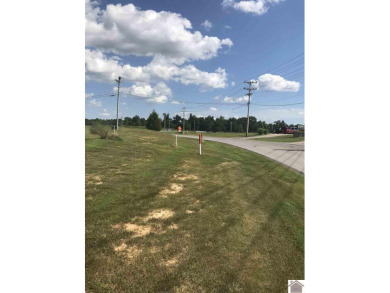 Prime commercial lot on Lakota Drive with 156 of road frontage on  in Kentucky - for sale on GolfHomes.com, golf home, golf lot
