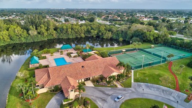 Priced to Sell quickly! Exquisitely updated, gorgeous and on Aberdeen Golf and Country Club in Florida - for sale on GolfHomes.com, golf home, golf lot