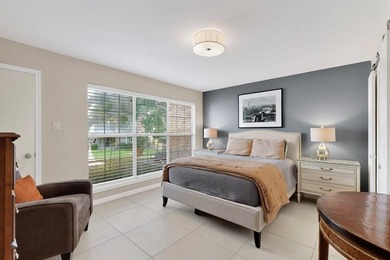 Remodeled to perfection, this light and bright 2-bedroom, 2-bath on Stevens Park Golf Course in Texas - for sale on GolfHomes.com, golf home, golf lot