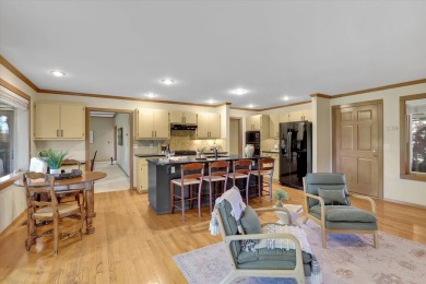 Exceptional Rancher in coveted Manito Place luxury gated on Manito Golf and Country Club in Washington - for sale on GolfHomes.com, golf home, golf lot