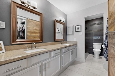 Remodeled to perfection, this light and bright 2-bedroom, 2-bath on Stevens Park Golf Course in Texas - for sale on GolfHomes.com, golf home, golf lot