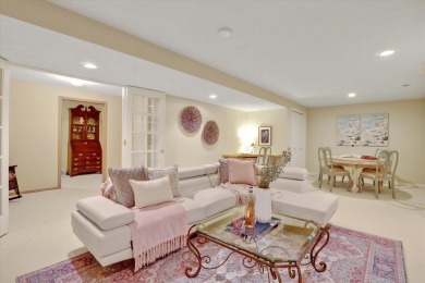 Exceptional Rancher in coveted Manito Place luxury gated on Manito Golf and Country Club in Washington - for sale on GolfHomes.com, golf home, golf lot