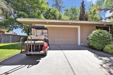 Exceptional Rancher in coveted Manito Place luxury gated on Manito Golf and Country Club in Washington - for sale on GolfHomes.com, golf home, golf lot