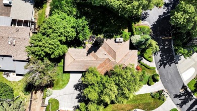 Exceptional Rancher in coveted Manito Place luxury gated on Manito Golf and Country Club in Washington - for sale on GolfHomes.com, golf home, golf lot