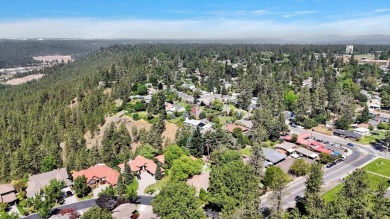 Exceptional Rancher in coveted Manito Place luxury gated on Manito Golf and Country Club in Washington - for sale on GolfHomes.com, golf home, golf lot