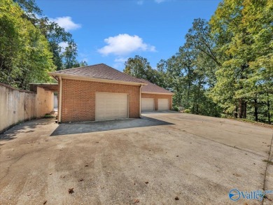 This spacious 5,233 sq. ft. home offers 5 bedrooms/ 4.5 baths in on Heritage Green  Golf Course in Alabama - for sale on GolfHomes.com, golf home, golf lot