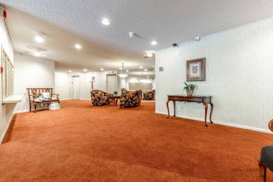 Great Location - Don't Miss Out!  Located near Route 53, this on Twin Lakes Golf Course in Illinois - for sale on GolfHomes.com, golf home, golf lot