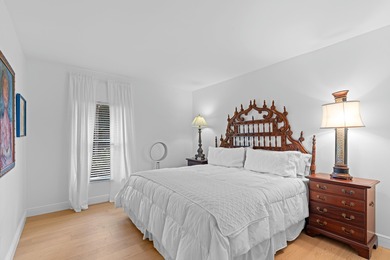 Spacious  three bedroom with three full baths golf cottage in on Palm Beach Polo and Country Club in Florida - for sale on GolfHomes.com, golf home, golf lot