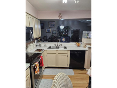 WELCOME HOME! This beautiful, spacious, well-kept condo on Greenbrier Country Club in Virginia - for sale on GolfHomes.com, golf home, golf lot