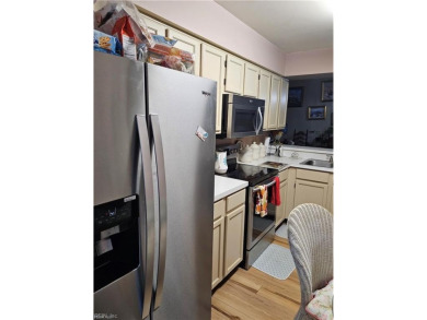 WELCOME HOME! This beautiful, spacious, well-kept condo on Greenbrier Country Club in Virginia - for sale on GolfHomes.com, golf home, golf lot