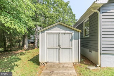 Beautiful, well-maintained home with a front porch that on Lake Of The Woods Golf Course in Virginia - for sale on GolfHomes.com, golf home, golf lot