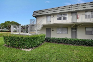 ** Motivated Seller** Step into this exquisite 2-bedroom on Kings Point Golf -Flanders Way in Florida - for sale on GolfHomes.com, golf home, golf lot