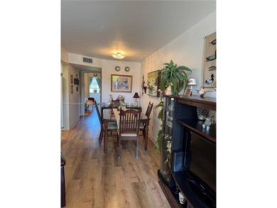 Spacious 1/1 ground floor condo with lots of sunlight and nice on Sunrise Lakes Phase III in Florida - for sale on GolfHomes.com, golf home, golf lot