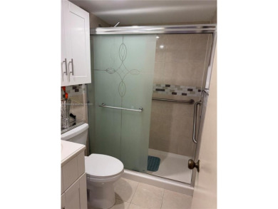Spacious 1/1 ground floor condo with lots of sunlight and nice on Sunrise Lakes Phase III in Florida - for sale on GolfHomes.com, golf home, golf lot