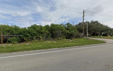 Welcome to 5760 US Highway 1 in beautiful Vero Beach. This on Hawks Nest Golf Club in Florida - for sale on GolfHomes.com, golf home, golf lot