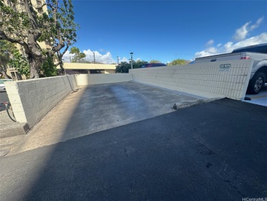 Rarely available 2 bed, 1.5 bath in the Greenview!  This on Honolulu Country Club in Hawaii - for sale on GolfHomes.com, golf home, golf lot