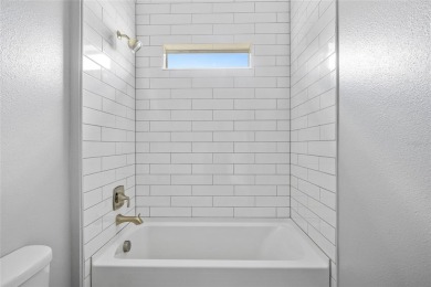 NEW CONSTRUCTION! BUILDER INCENTIVE AVAILABLE! FURNISHED MODEL on Bobcat Trail Golf Club in Florida - for sale on GolfHomes.com, golf home, golf lot
