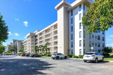 Gorgeous 3-Bedroom Corner Unit in Palm Aire Country Club on Palm-Aire Country Club and Resort - Palms in Florida - for sale on GolfHomes.com, golf home, golf lot
