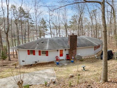 Weekend getaway on Lake Hartwell with great water and covered on The Trail At Chickasaw Pointe in South Carolina - for sale on GolfHomes.com, golf home, golf lot