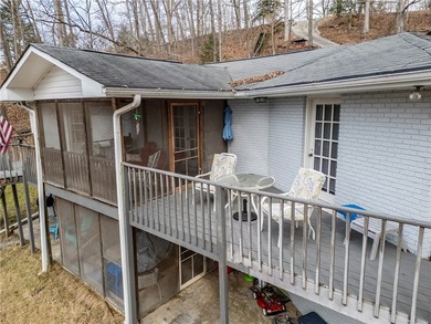 Weekend getaway on Lake Hartwell with great water and covered on The Trail At Chickasaw Pointe in South Carolina - for sale on GolfHomes.com, golf home, golf lot