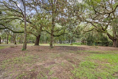 Experience Lowcountry living in this spacious 3-bedroom, 3-bath on Pawleys Plantation Golf and Country Club in South Carolina - for sale on GolfHomes.com, golf home, golf lot
