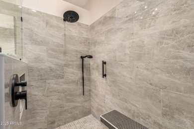 Beautifully maintained 2-bedroom home with a 3-car garage on Oakwood Golf Club  in Arizona - for sale on GolfHomes.com, golf home, golf lot