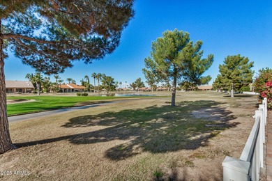 Beautifully maintained 2-bedroom home with a 3-car garage on Oakwood Golf Club  in Arizona - for sale on GolfHomes.com, golf home, golf lot