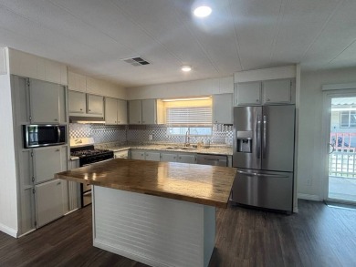 Brand New Listing!      Come check out this newly listed home on Hemet West Mobile Estates in California - for sale on GolfHomes.com, golf home, golf lot