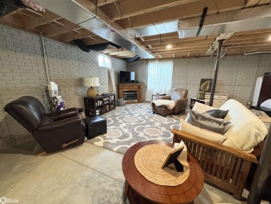 Discover a lifestyle of comfort and tranquility in this on Crestwood Hills Golf Course in Iowa - for sale on GolfHomes.com, golf home, golf lot