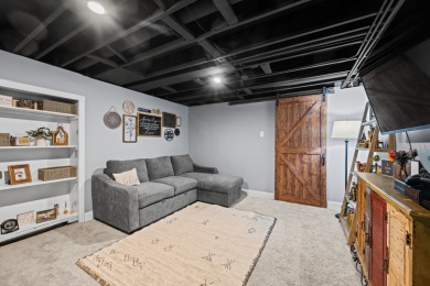 Welcome to Old Williamsburg!  This fully remodeled 4-bedroom, 2 on Bartlett Hills Golf Club in Illinois - for sale on GolfHomes.com, golf home, golf lot