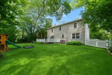 Welcome to Old Williamsburg!  This fully remodeled 4-bedroom, 2 on Bartlett Hills Golf Club in Illinois - for sale on GolfHomes.com, golf home, golf lot
