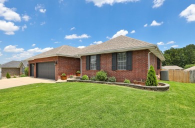 ''Move-in ready'' is an understatement for 209 Northgate in on Windmill Ridge Golf Course in Missouri - for sale on GolfHomes.com, golf home, golf lot