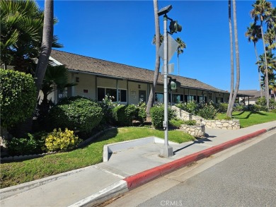 Welcome to your spacious and open 2-bathroom Torrance condo on New Horizons Golf Course in California - for sale on GolfHomes.com, golf home, golf lot