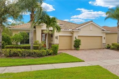 Step into the spacious Foyer of this 3BR + Den 3 BA Cameron on The Plantation Golf and Country Club in Florida - for sale on GolfHomes.com, golf home, golf lot