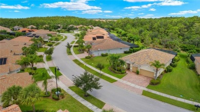 Step into the spacious Foyer of this 3BR + Den 3 BA Cameron on The Plantation Golf and Country Club in Florida - for sale on GolfHomes.com, golf home, golf lot